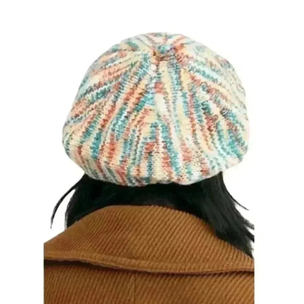 Free People Raspberry beret - Picture 3 of 4